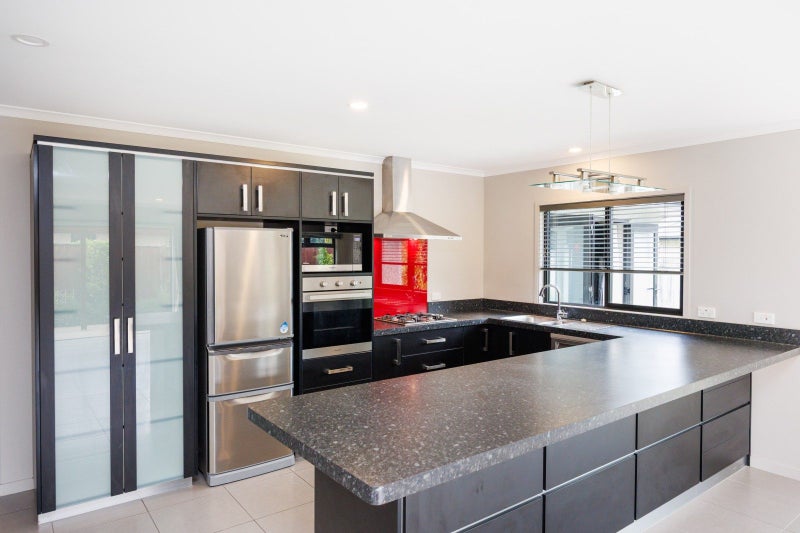 35 Pegasus Place, Kelvin Grove, Palmerston North - Carousel 2
