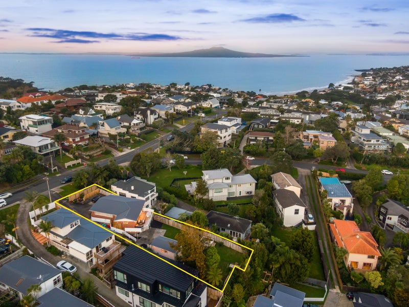 74 Seaview Road, Castor Bay, Auckland - Carousel 36
