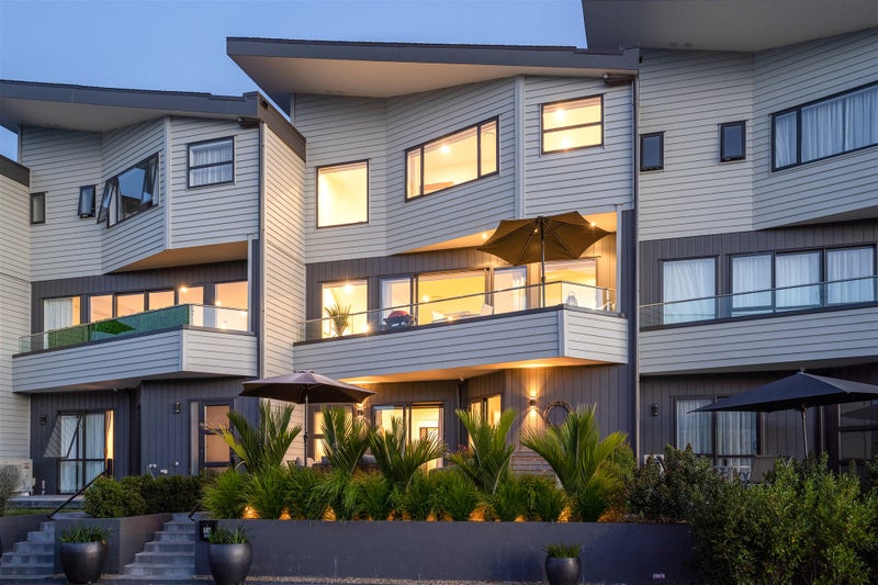 14 Moki Place, Long Bay, Auckland - Carousel 1