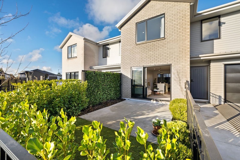 13 Koral Lane, Broomfield, Christchurch - Carousel 1