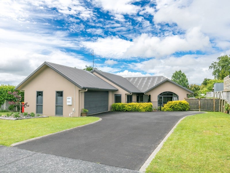 71 Ayrshire Drive, Grandview Heights, Hamilton - Carousel 1