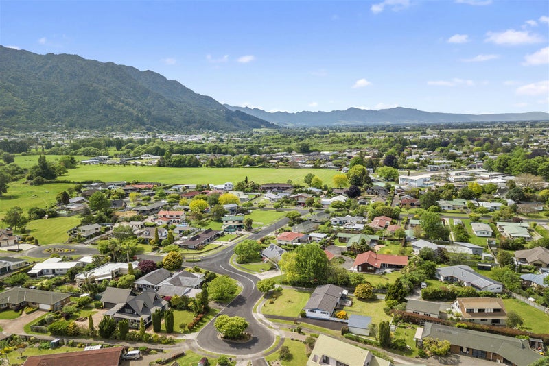 6 Grace Avenue, Te Aroha, Te Aroha - Carousel 34