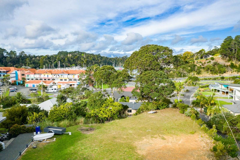 8 Genoa Lane (Pvt), Tutukaka, Whangarei - Carousel 7