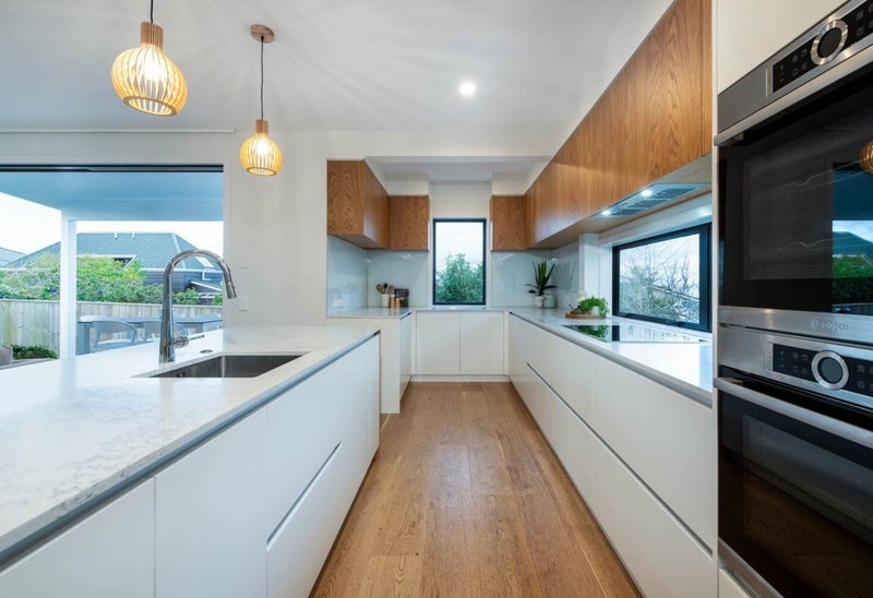 12B Newburn Road, Waiake, Auckland - Carousel 2