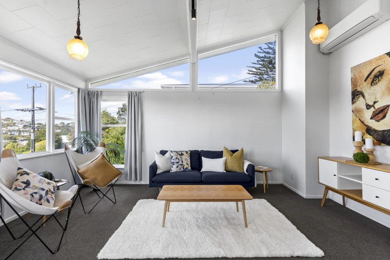 9 Alwyn Place, Newlands, Wellington - Carousel 1