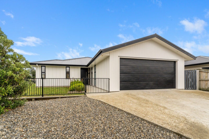 1 Seagrass Place, Otaki Beach, Otaki - Carousel 2