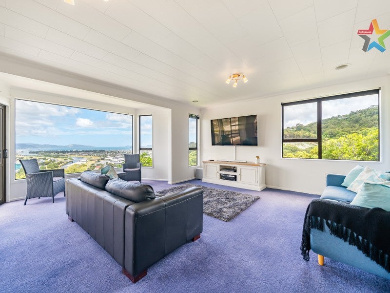 15 City View Grove, Harbour View, Lower Hutt - Carousel 1