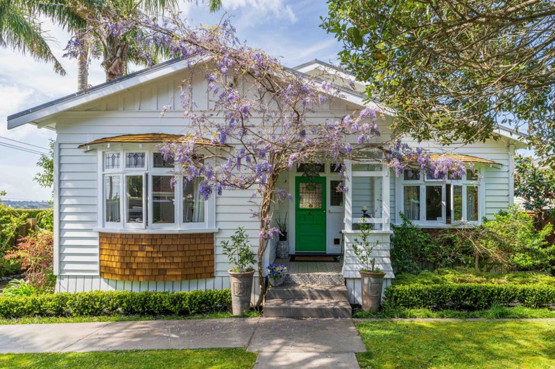 72 Alberton Avenue, Mount Albert, Auckland - Carousel 1