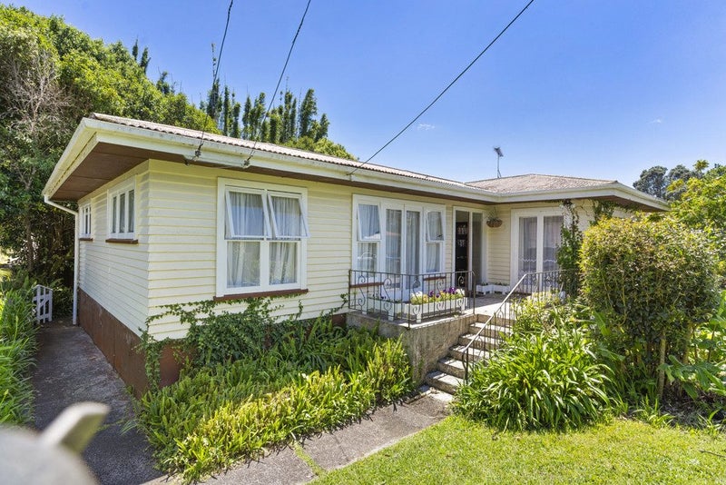 27 Whitmore Road, Mount Roskill, Auckland - Carousel 1