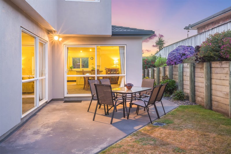 3 Routeburn Avenue, Aotea, Porirua - Carousel 24