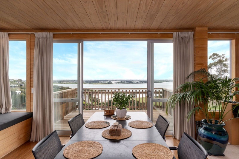 5 Rifleman Lane, Redcliffs, Christchurch - Carousel 2