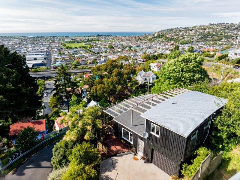 71 Leckhampton Court, Clyde Hill, Dunedin - Carousel 1