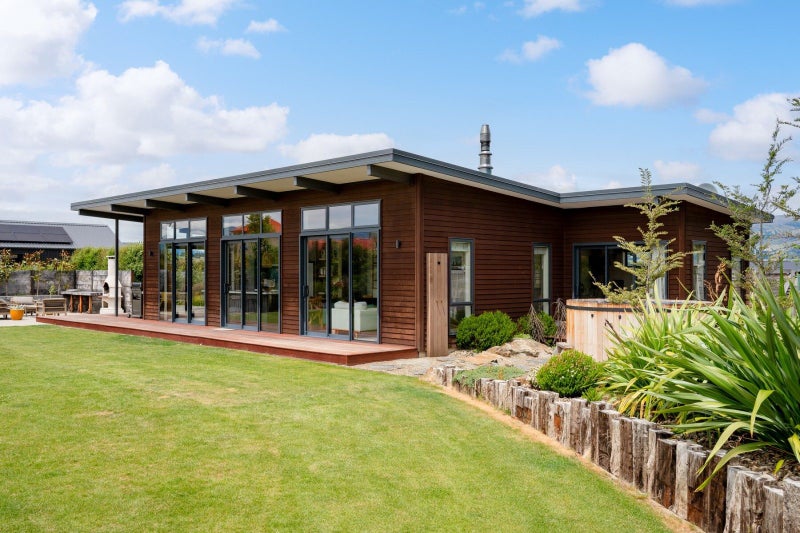 4 Goldie Lane, Albert Town, Wanaka - Carousel 1