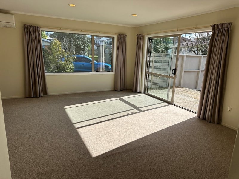 17 Unity Lane, Melville, Hamilton - Carousel 2