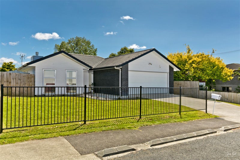 352 Main Road, Huapai, Kumeu - Carousel 2