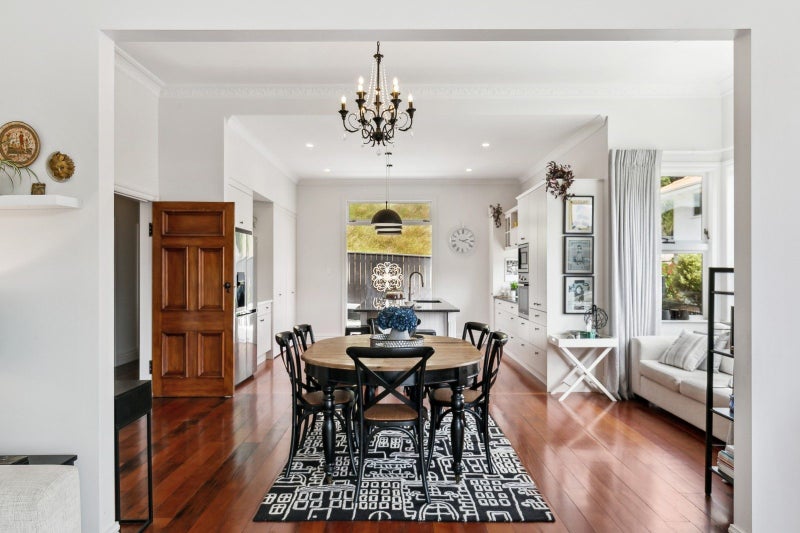 31 Liffey Street, Island Bay, Wellington - Carousel 1