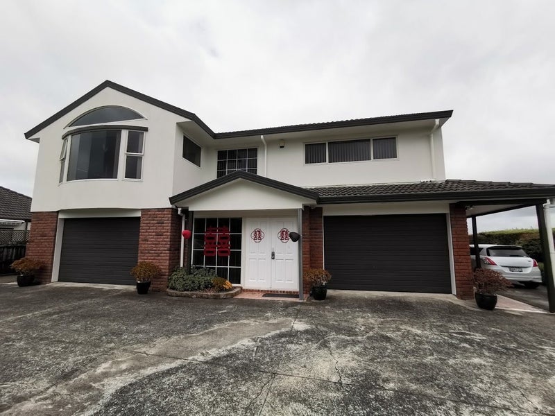 18 Ewhurst Place, Goodwood Heights, Auckland - Carousel 1