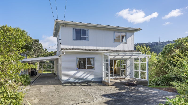 44 Madras Street, Khandallah, Wellington - Carousel 1