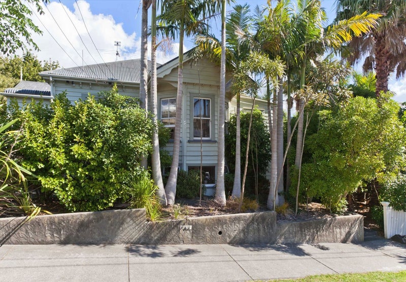 1/43 Crummer Road, Grey Lynn, Auckland - Carousel 1