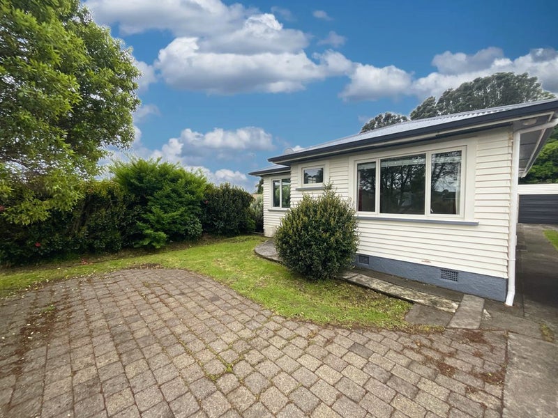 105 Mangorei Road, Merrilands, New Plymouth - Carousel 13