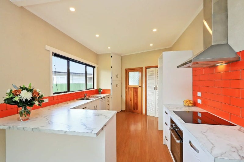 25 Trinity Crescent, Pirimai, Napier - Carousel 2
