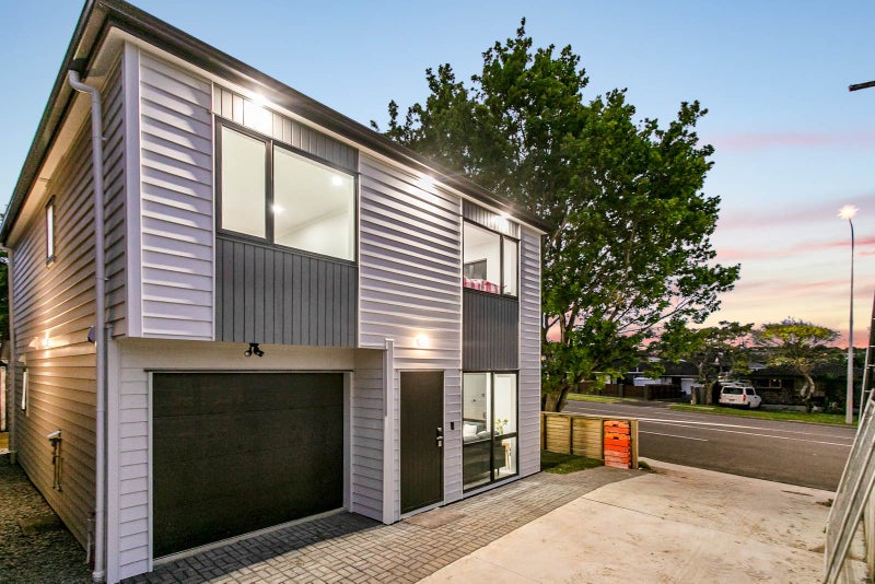 664A Pakuranga Road, Howick, Auckland - Carousel 1