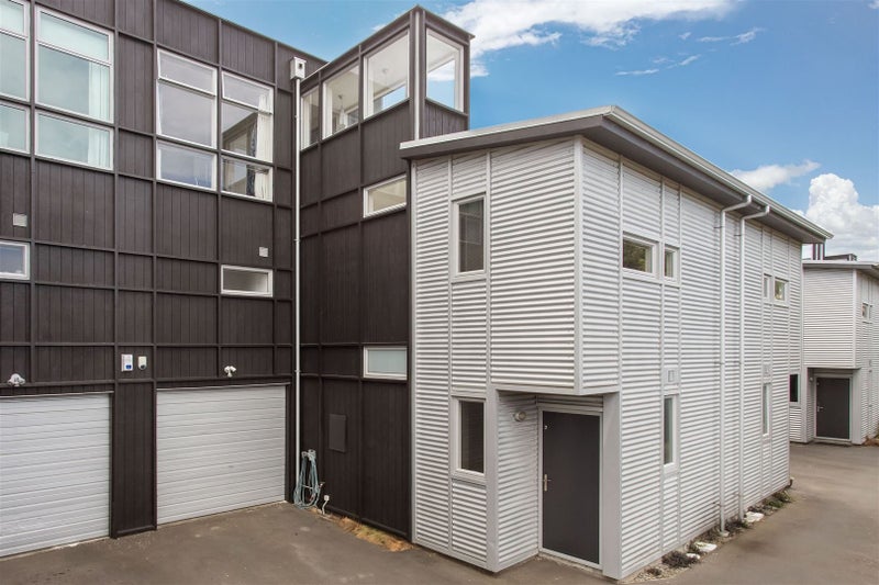2/117 Canon Street, Edgeware, Christchurch - Carousel 1