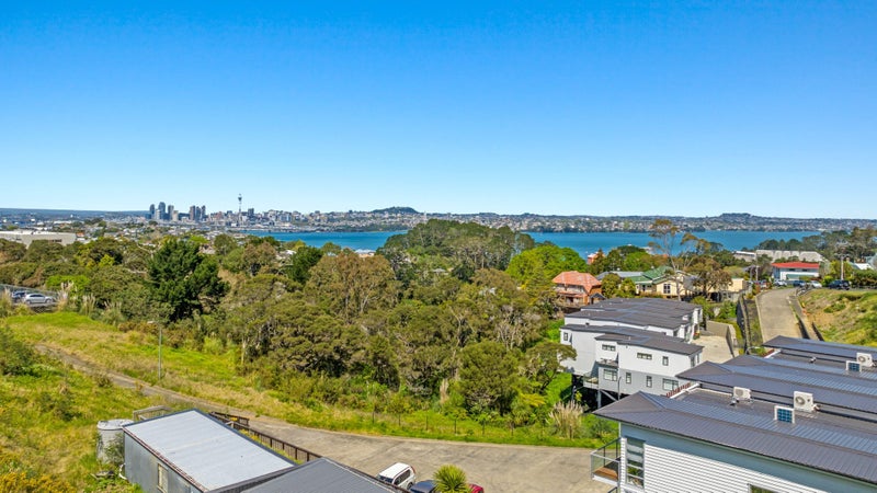 3/4 Huka Road, Birkenhead, Auckland - Carousel 2