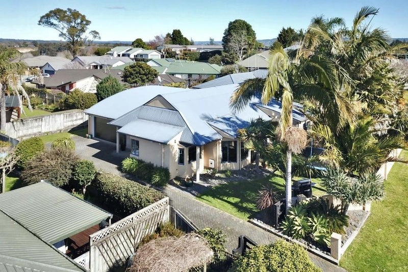 17 Kopu Drive, Pyes Pa, Tauranga - Carousel 1