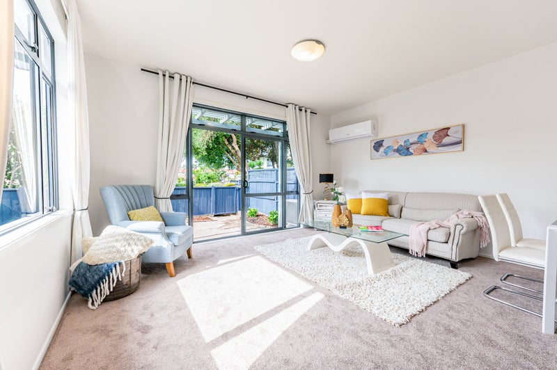 116/2 Armoy Drive, East Tamaki, Auckland - Carousel 2