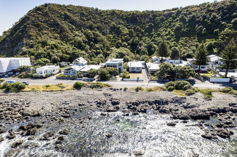 188 Breaker Bay Road, Breaker Bay, Wellington - Carousel 1