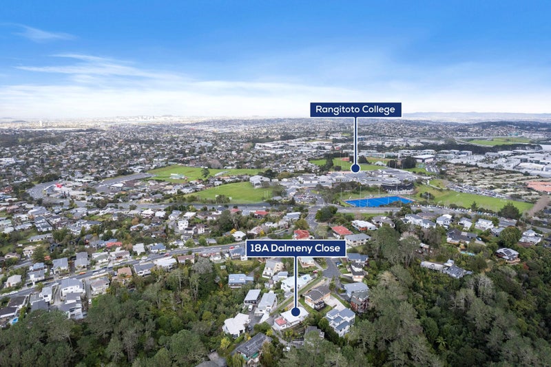 1/18 Dalmeny Close, Murrays Bay, Auckland - Carousel 2