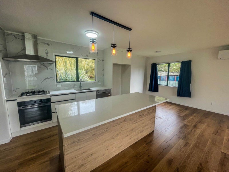 13 Gifford Avenue, Wesley, Auckland - Carousel 1