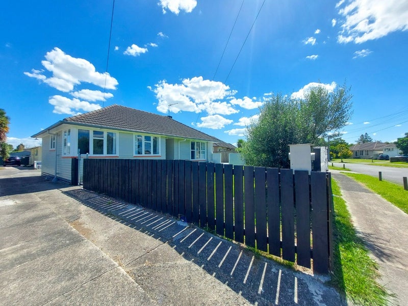 30 Yeats Crescent, Fairfield, Hamilton - Carousel 17