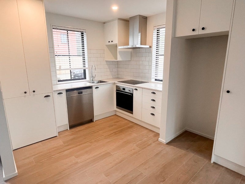 8/25 Bunyan Street, Waltham, Christchurch - Carousel 2