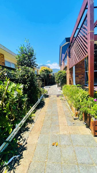 1/11 Emma Court, Northpark, Auckland - Carousel 14