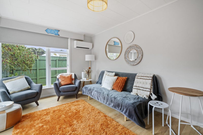 8/250 Muritai Road, Eastbourne, Lower Hutt - Carousel 1