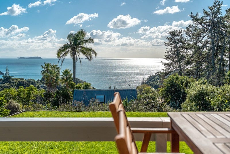 12 Giles Road, Ostend, Waiheke Island - Carousel 2