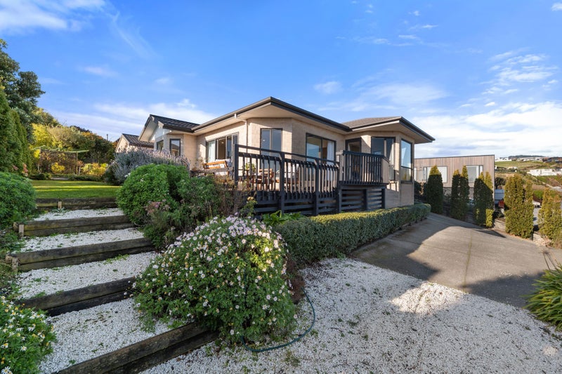 41 Highcrest Heights, Westmorland, Christchurch - Carousel 1