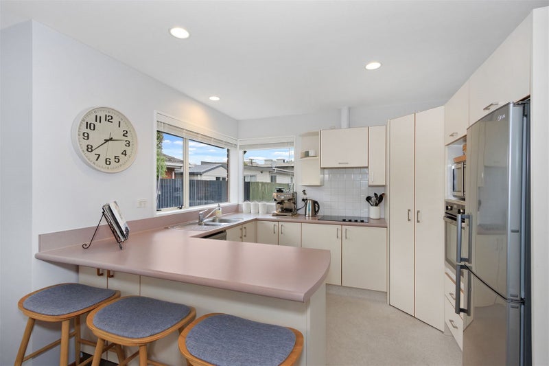 2/9 Wades Avenue, Saint Martins, Christchurch - Carousel 2