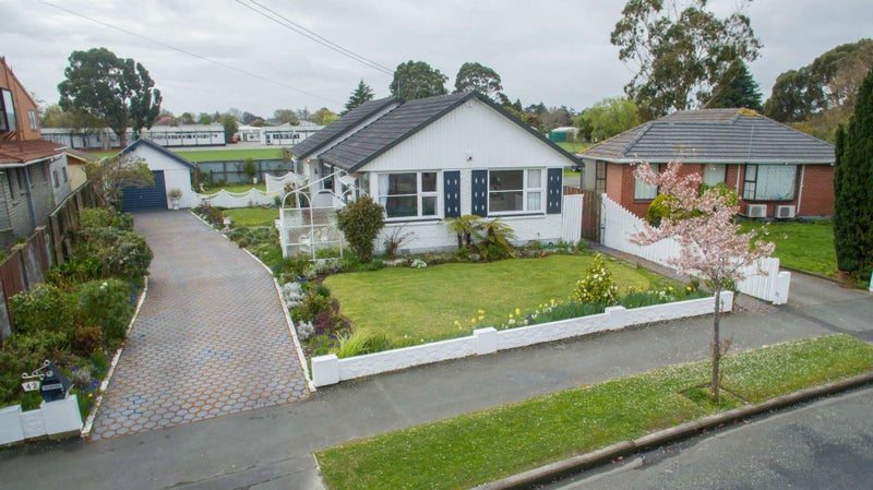 42 Greendale Avenue, Avonhead, Christchurch - Carousel 1