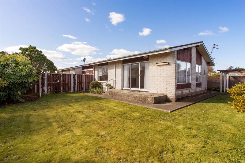 2/9 Wyatt Place, Russley, Christchurch - Carousel 1