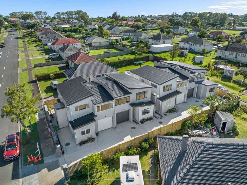 1/68 Farringdon Street, Glen Innes, Auckland - Carousel 1