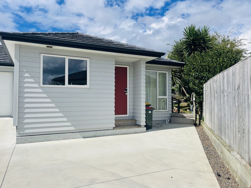 34A Greenhaven Avenue, Opaheke, Papakura - Carousel 1