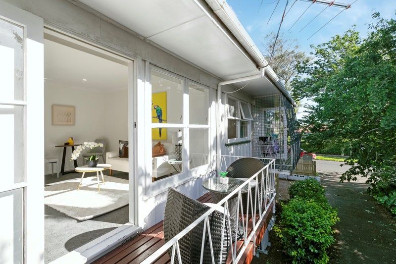 2/189 Landscape Road, Mount Eden, Auckland - Carousel 1