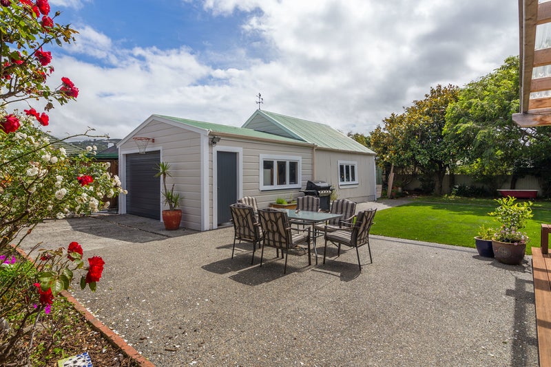 1 Manchester Street, Petone, Lower Hutt - Carousel 26