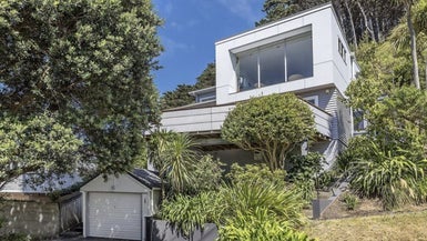 4 Pinnacle Street, Seatoun, Wellington - Carousel 1