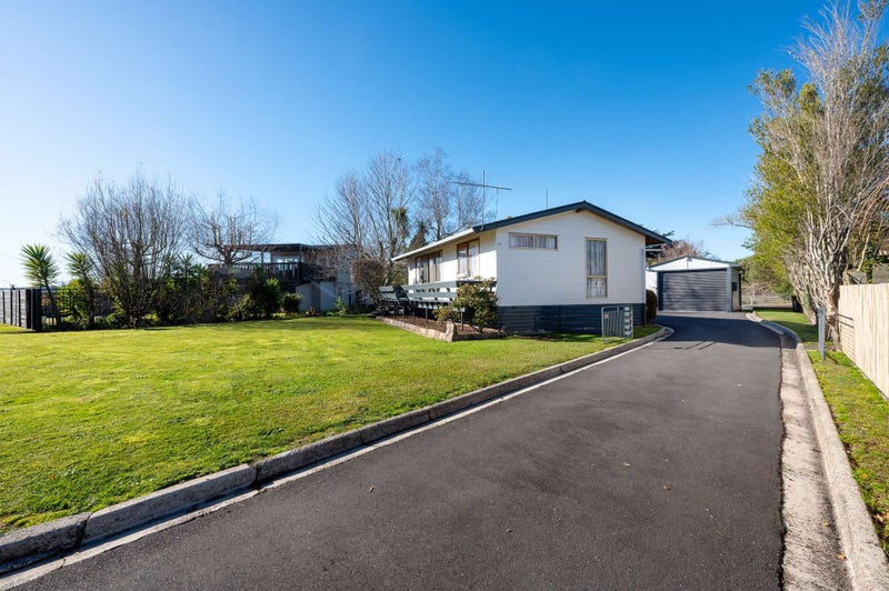 2 Cooper Avenue, Holdens Bay, Rotorua - Carousel 1
