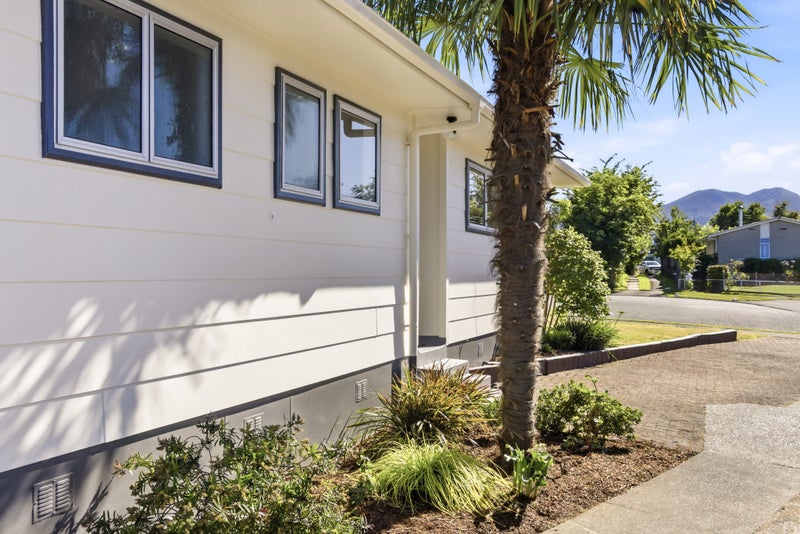 8 Ryan Place, Richmond Heights, Taupo - Carousel 2