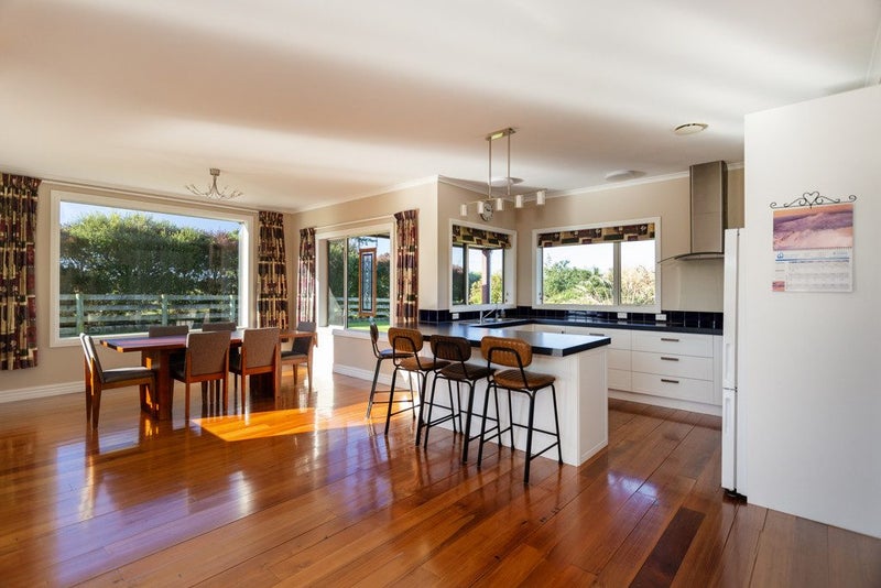 305 Redcastle Road, Oamaru North, Oamaru - Carousel 2